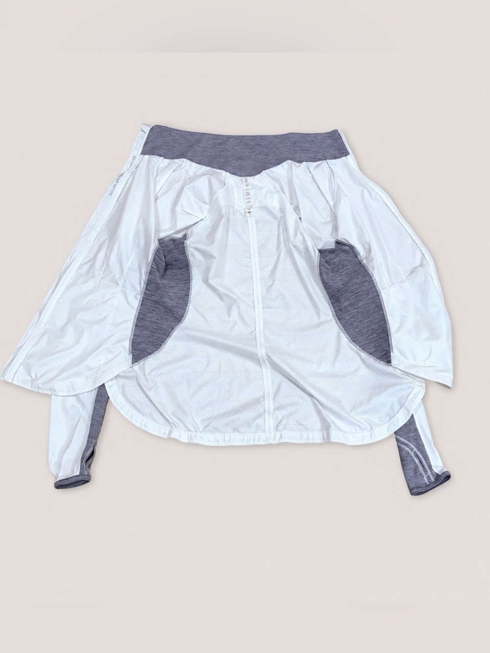 Lululemon Running Windbreaker Jacket White Gray Reflective Thumbholes Women's 6 - Picture 7 of 10